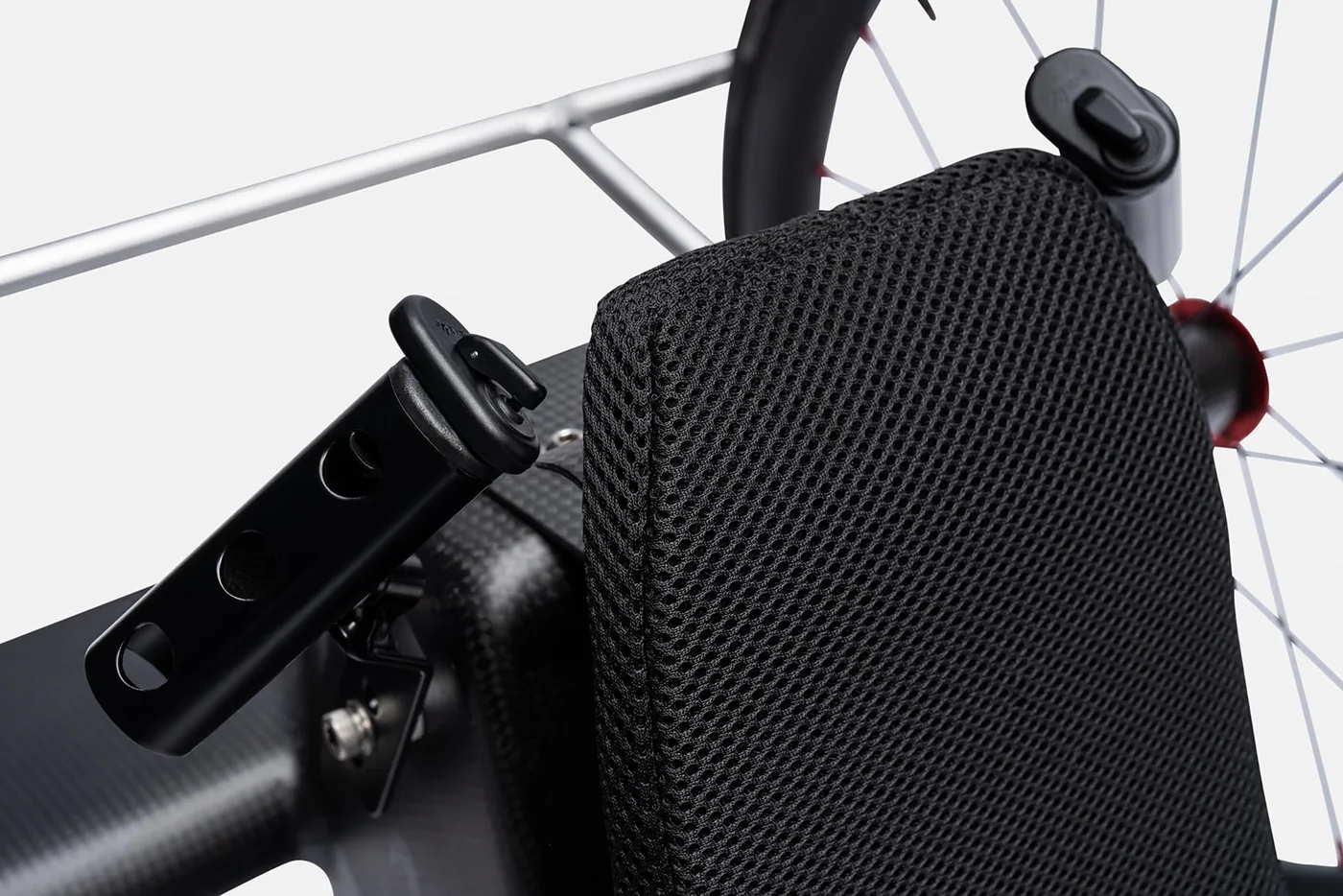 Carbonbike VENTO Handcycle — ракурс 2